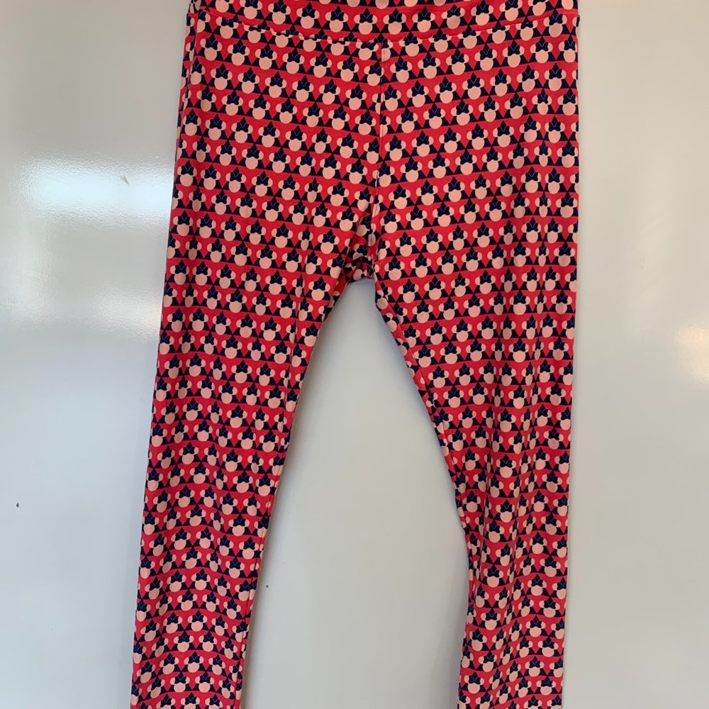 Minnie Leggings with Triangle Background